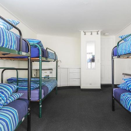 Aspen Lodge Backpackers Квинстаун Экстерьер фото