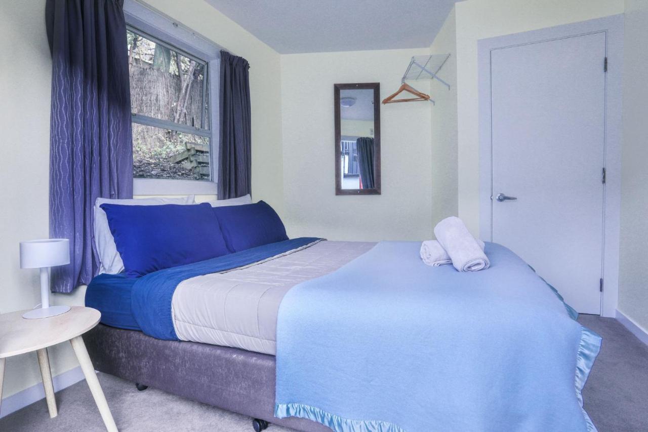 Aspen Lodge Backpackers Квинстаун Экстерьер фото